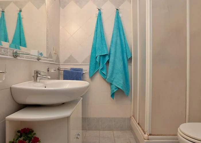 Piccadilly House Bed & Breakfast *