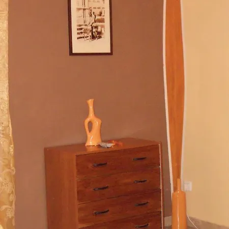 فندق مبيت وإفطار Piccadilly House كاتانيا