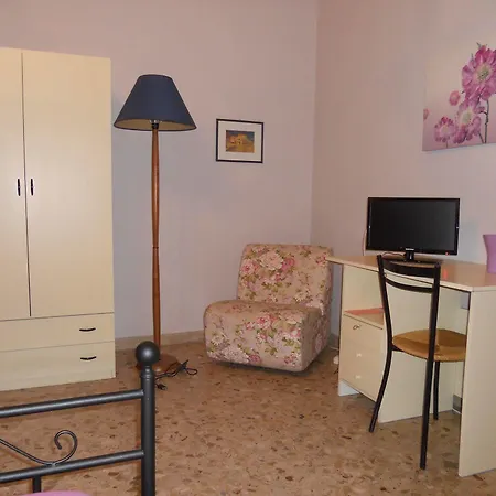 Piccadilly House Bed & Breakfast Aeroporto di Catania Fontana Rossa